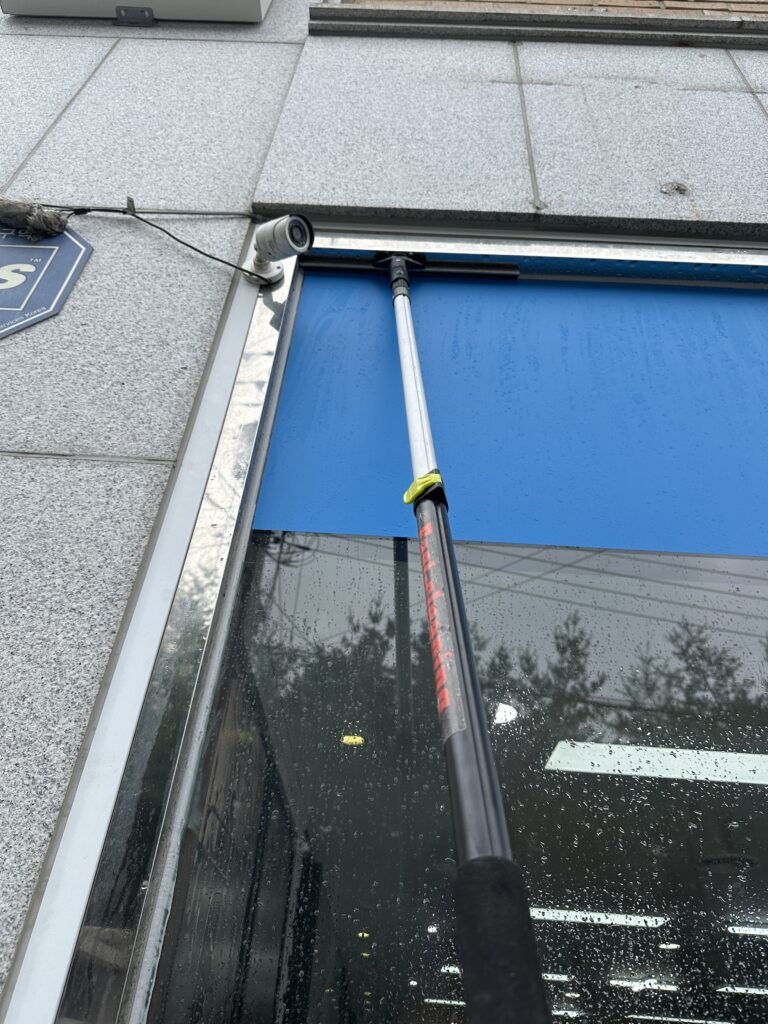 창원 사무실청소 유리창청소