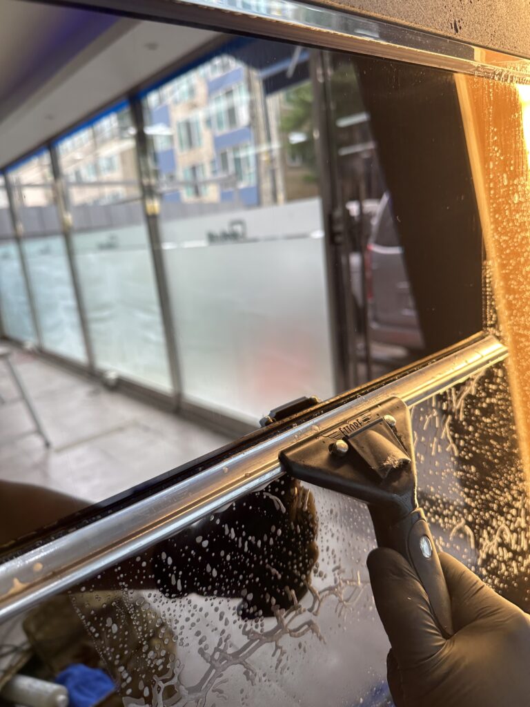 광명 사무실청소 유리창청소