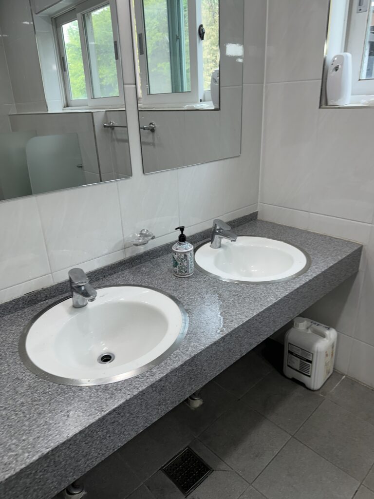 거창군 사무실청소 화장실