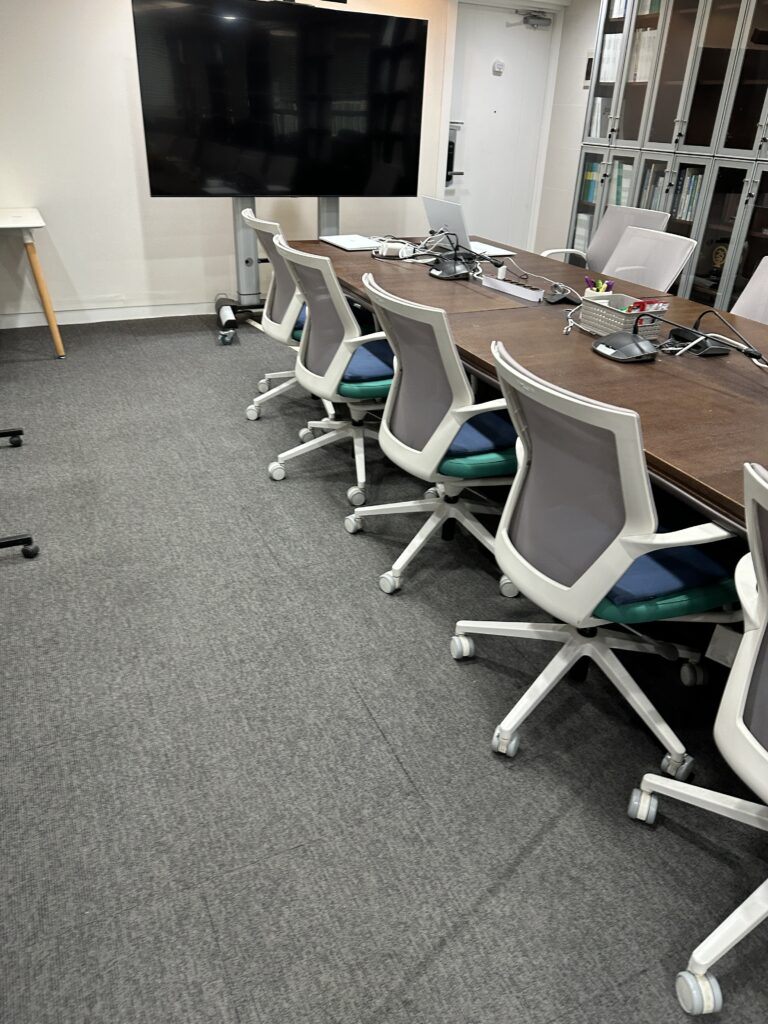 청주 사무실청소 회의실