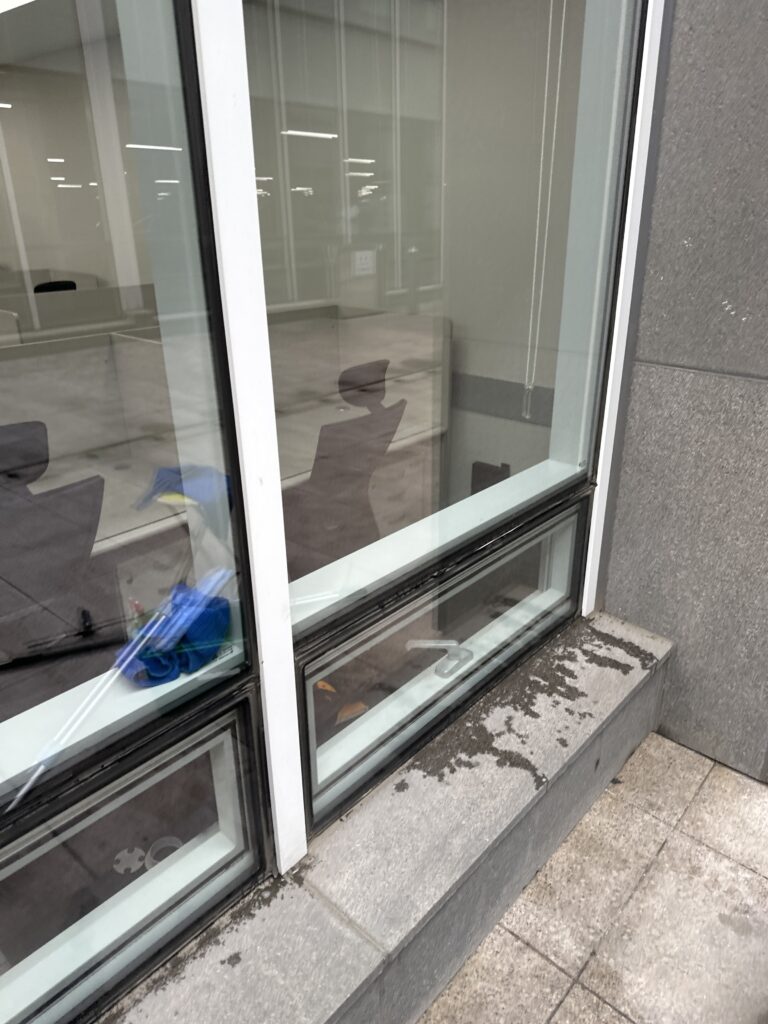 시흥시 사무실청소 유리창