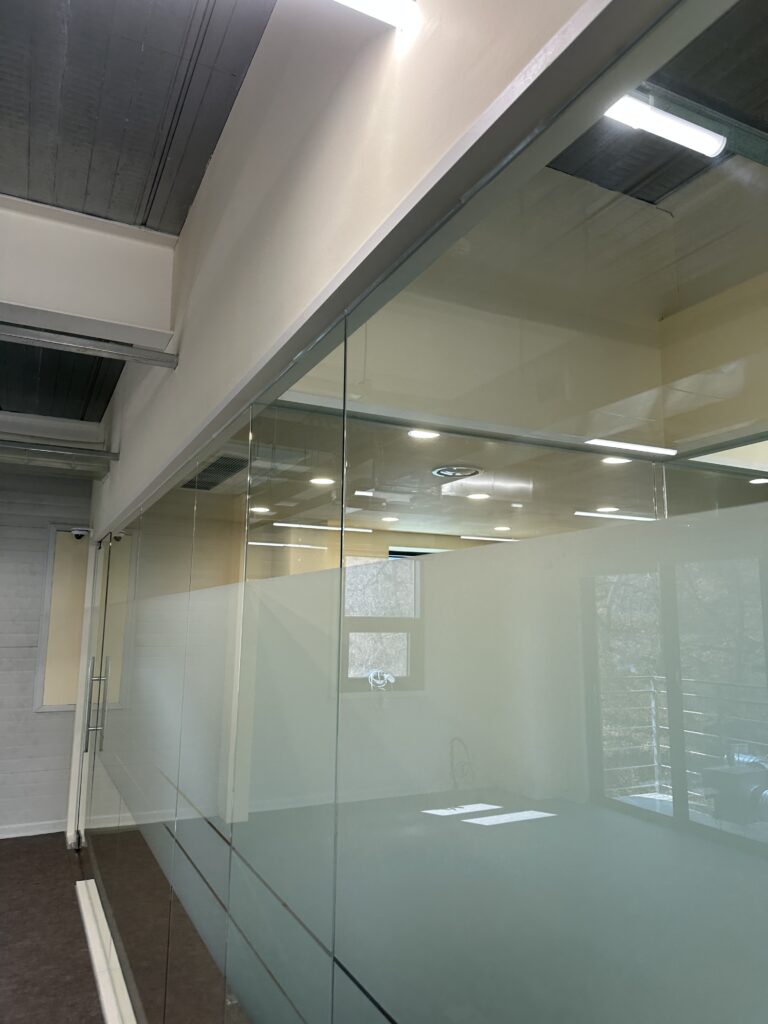 가산동 사무실청소 유리창