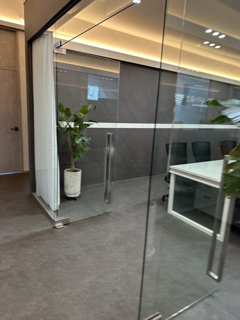 동탄 사무실청소 복도