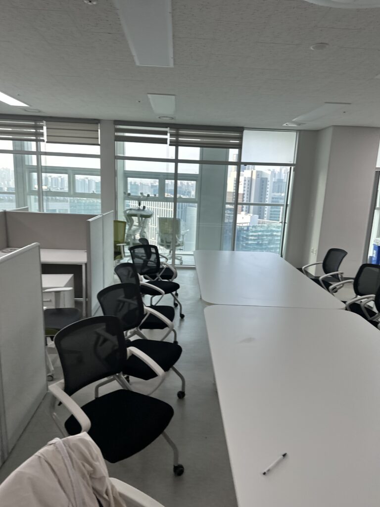 둔산 사무실청소 사무실내부