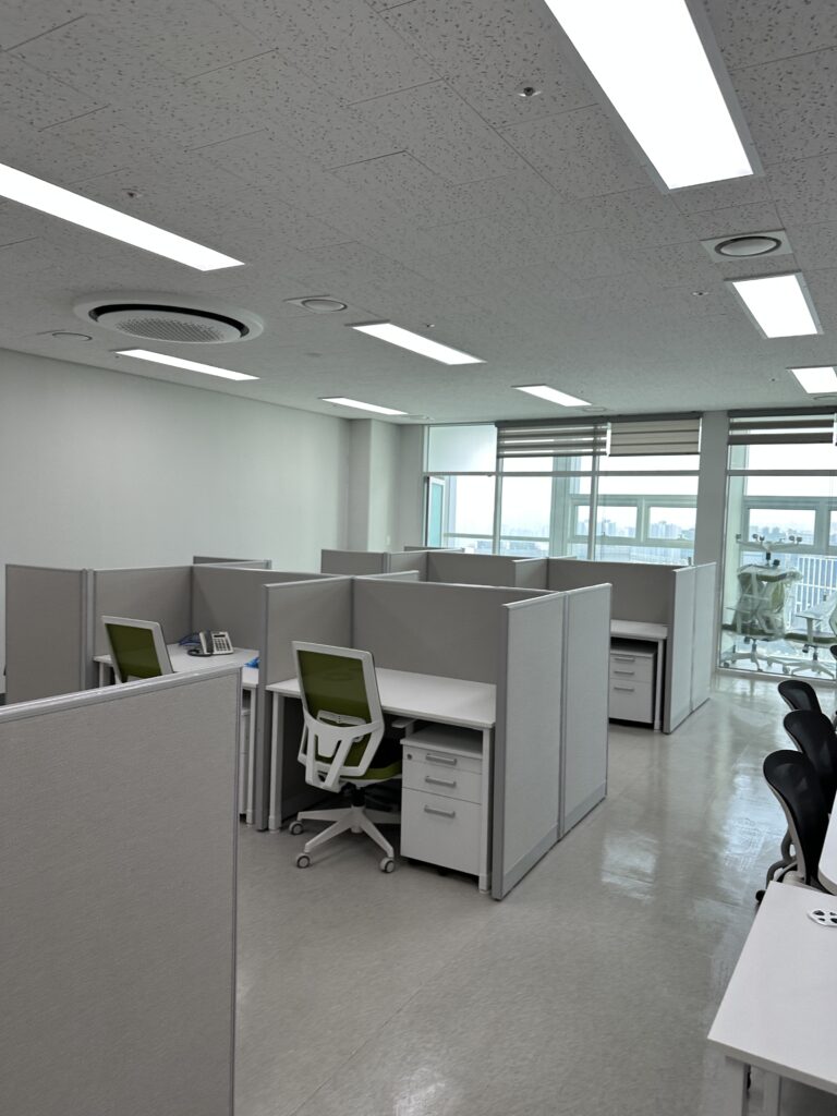 시흥시 사무실청소 사무실내부