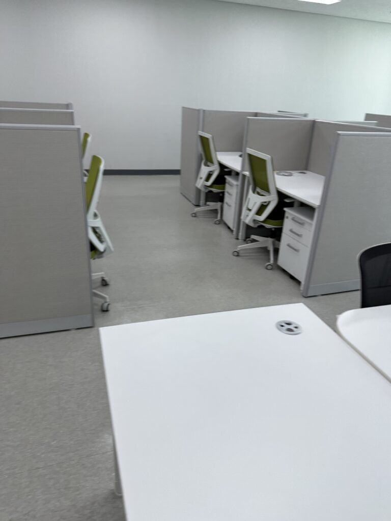 창원 사무실청소 사무실내부