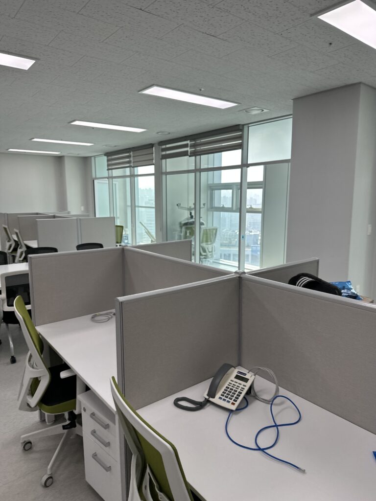 서초구 사무실청소 사무실내부