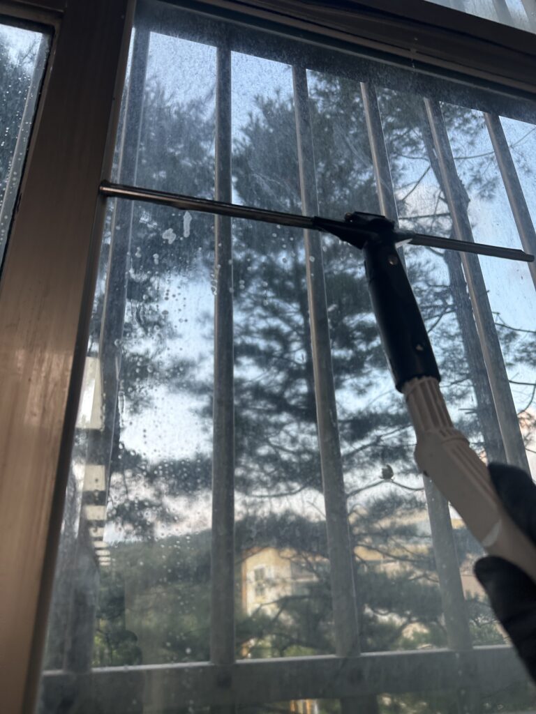 동대구 사무실청소 유리창