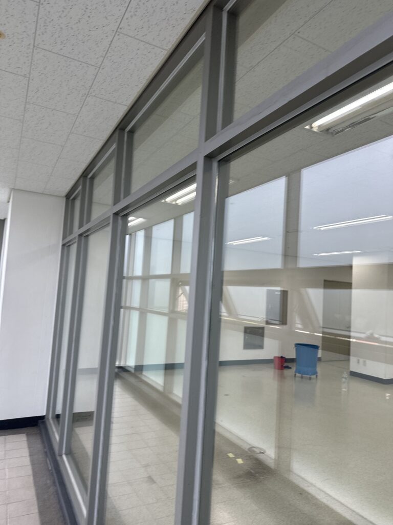 둔산 사무실청소 유리창