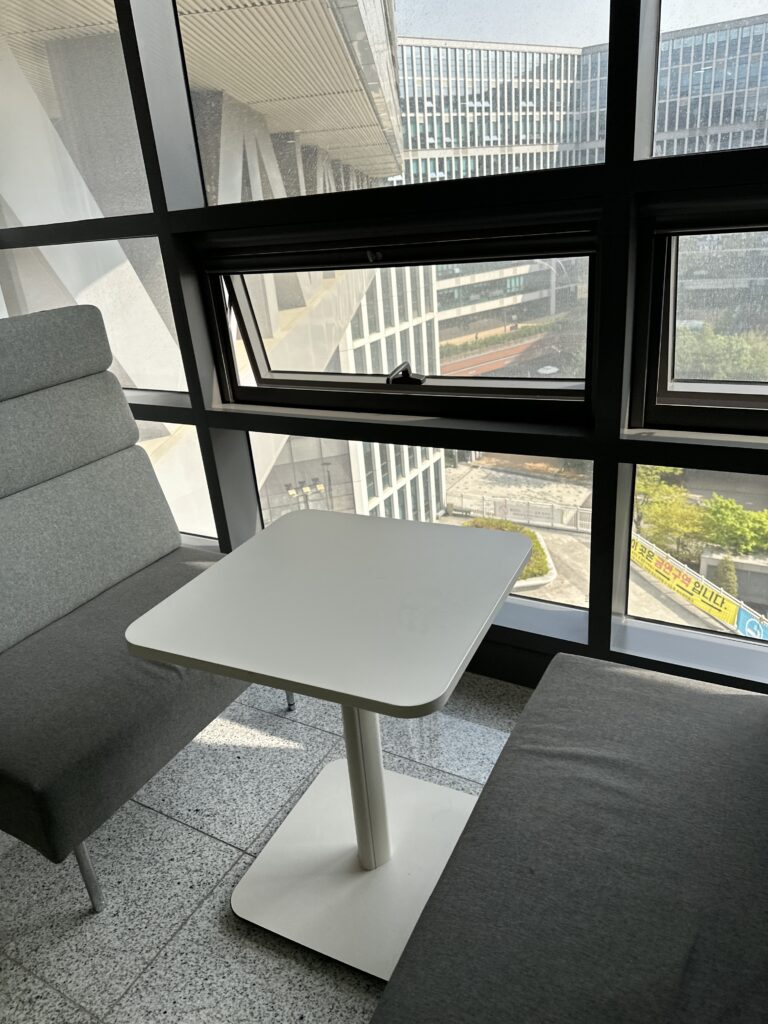 판교 사무실청소 유리창