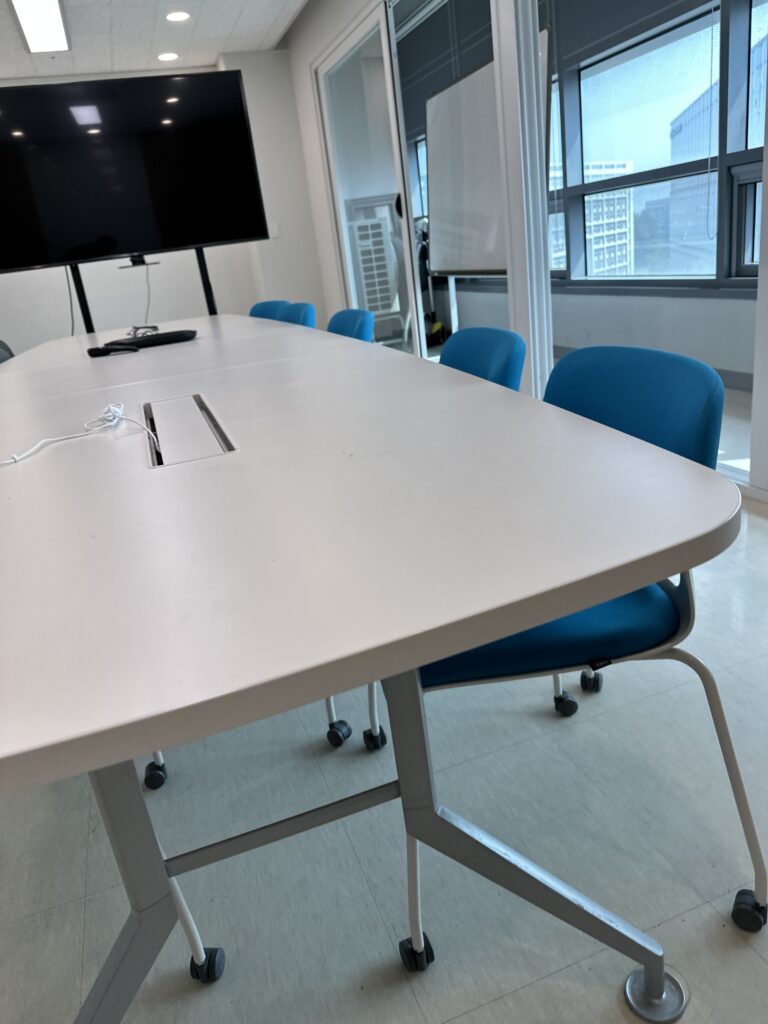 합정동 사무실청소 회의실