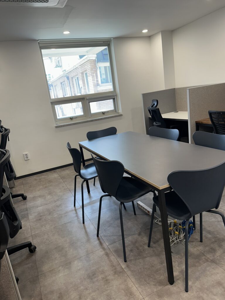 마곡 사무실청소 회의실