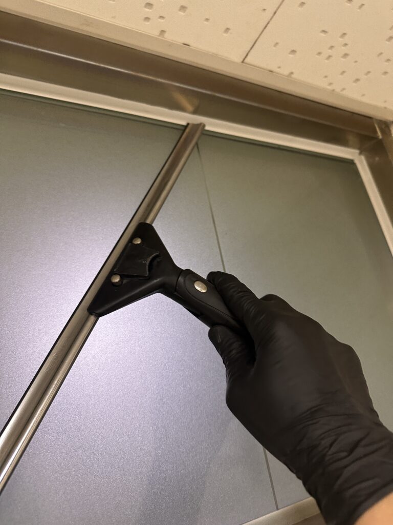 서초구 사무실청소 유리창