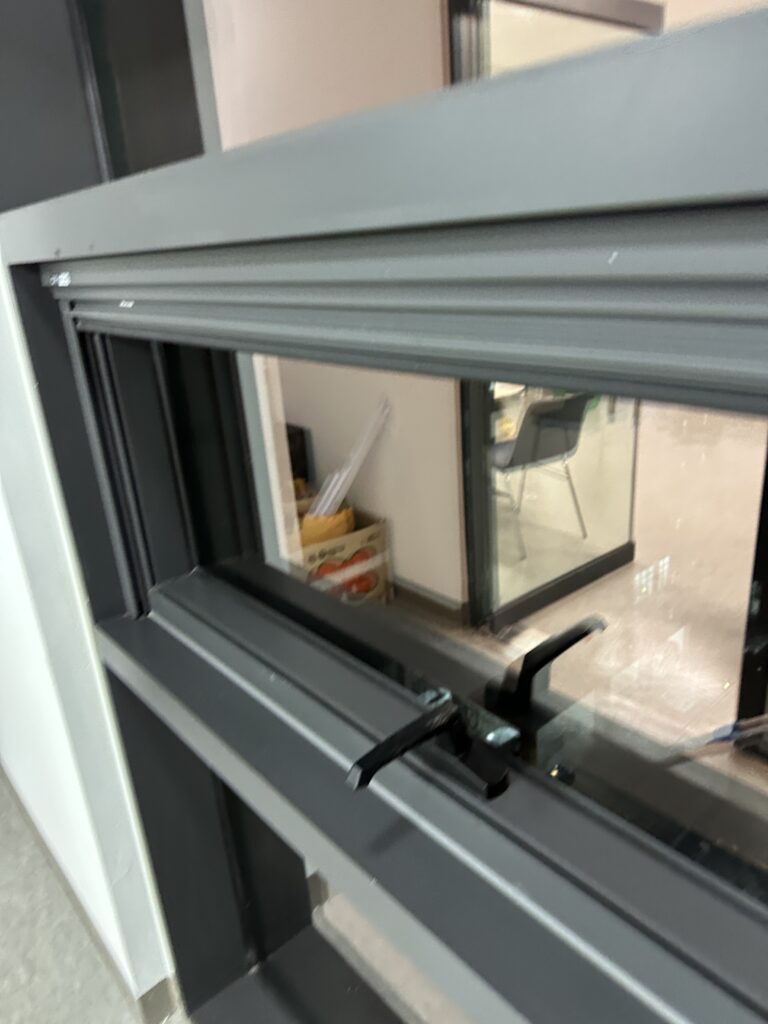 을지로 사무실청소 유리창