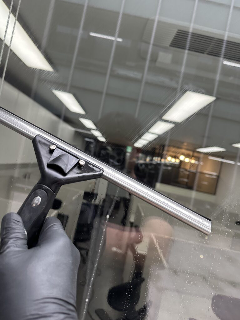 계양 사무실청소 유리창