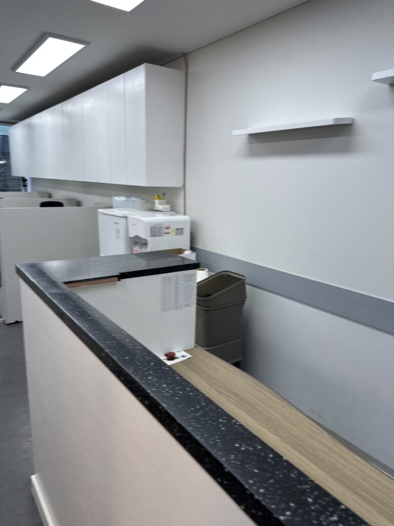 부천 사무실청소 사무실내부