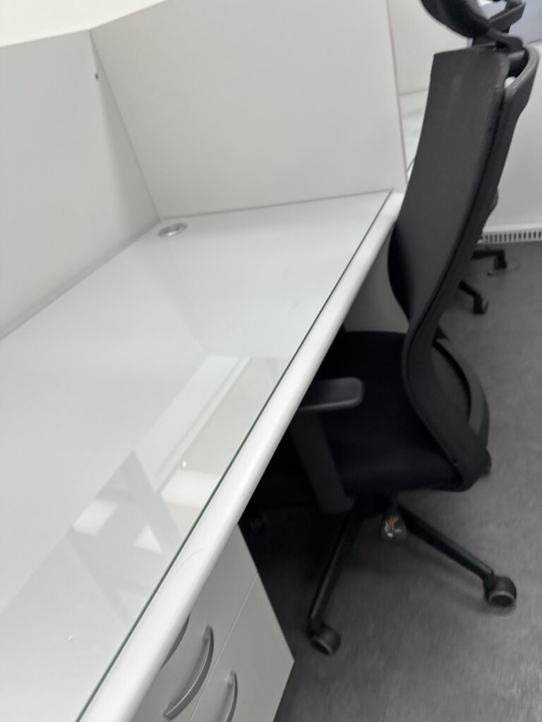 화성 사무실청소 사무실내부