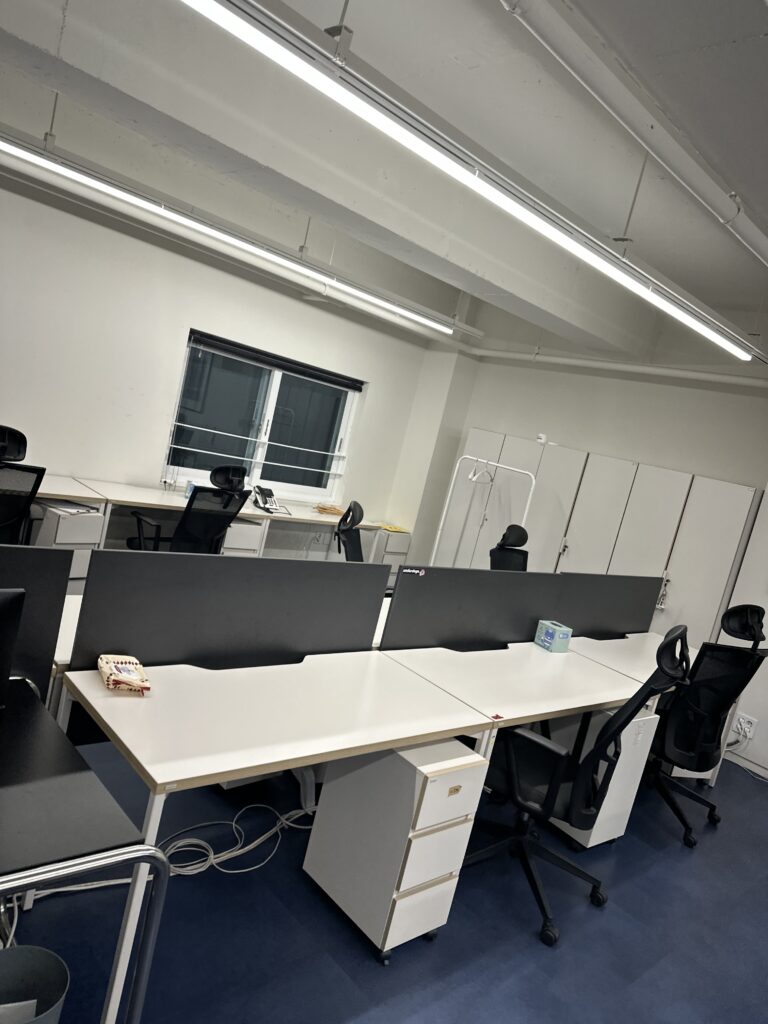 판교 사무실청소 사무실내부