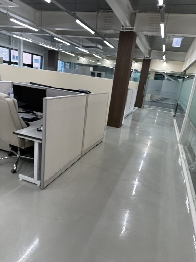 군포 사무실청소 사무실내부