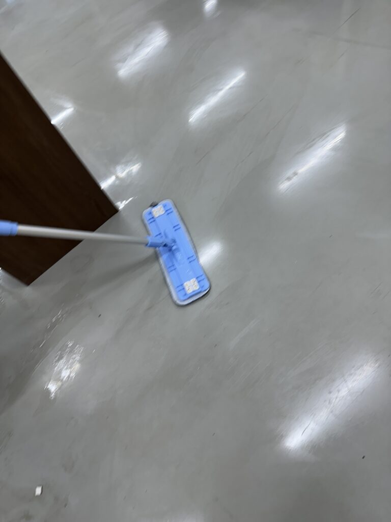 화성 사무실청소 바닥