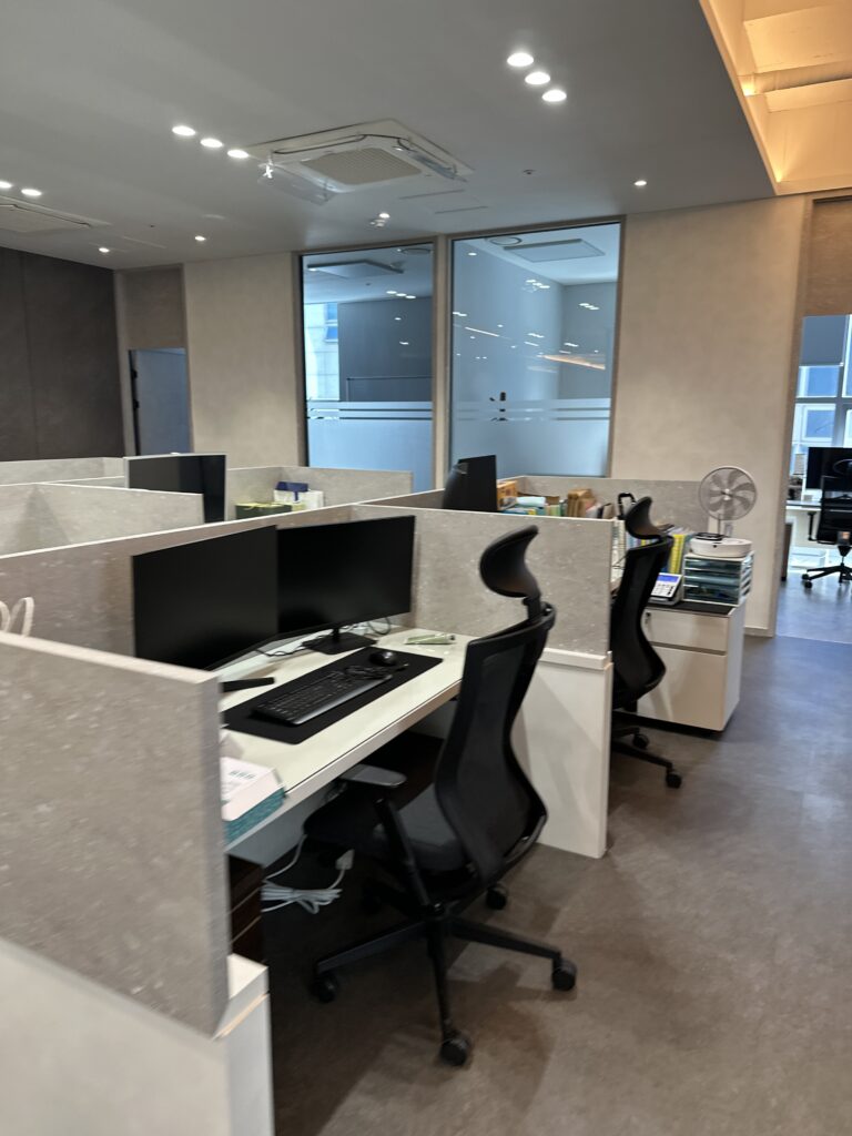 동두천 사무실청소 사무실내부