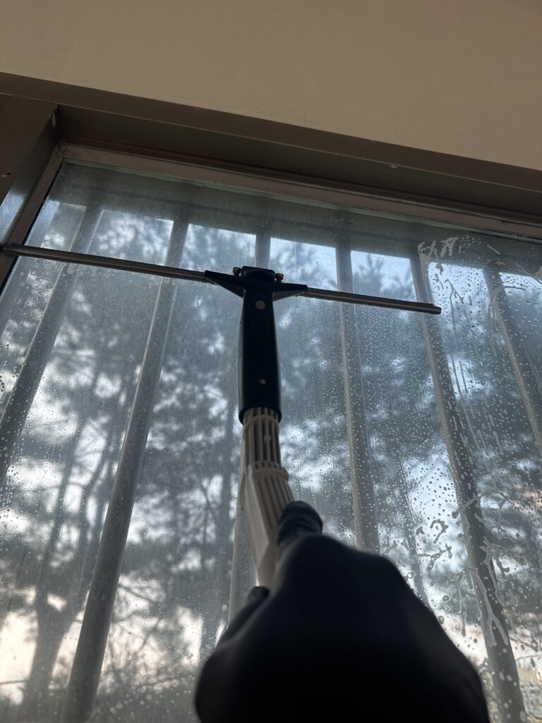 동두천 사무실청소 유리창