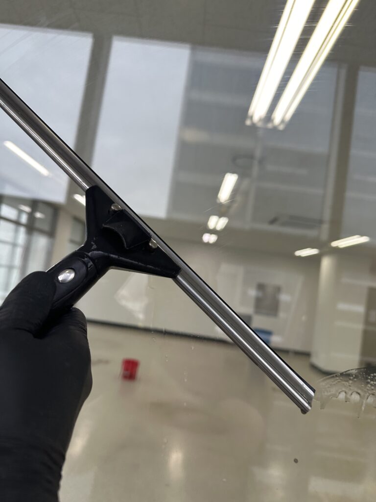 동두천 사무실청소 유리창