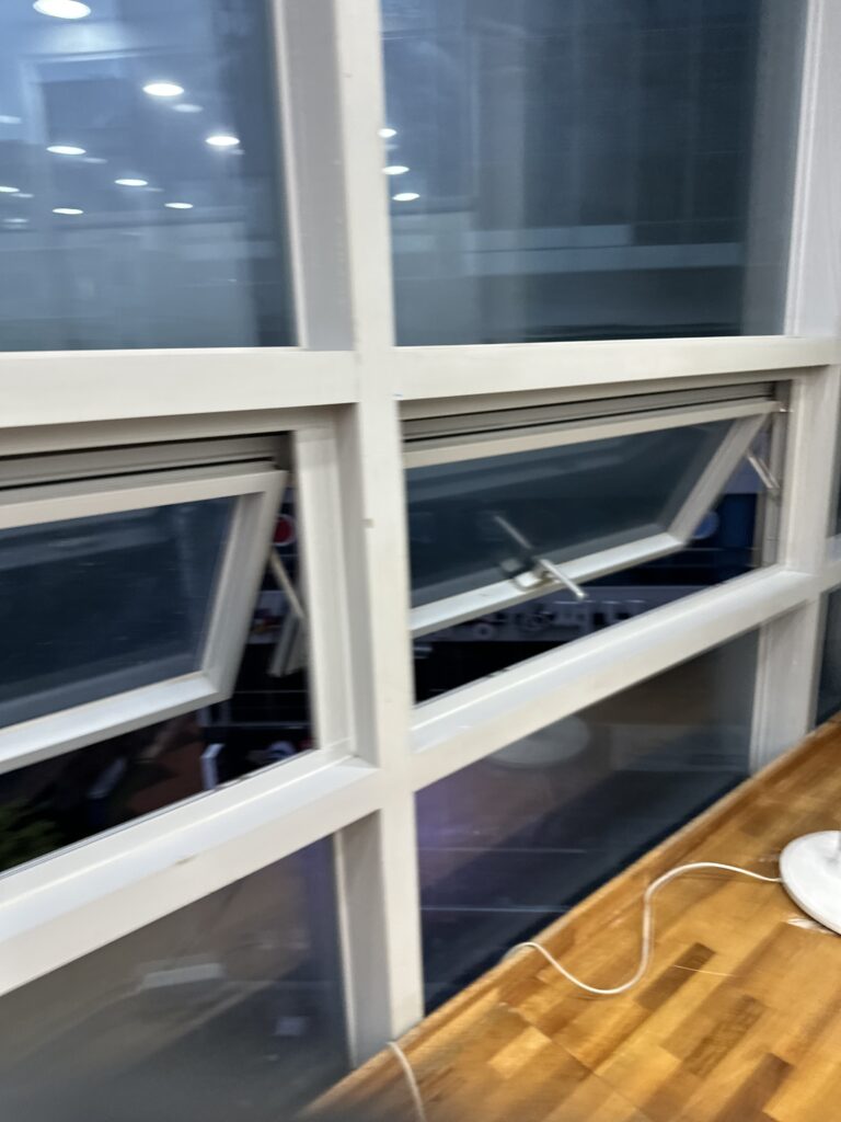 구로 사무실청소 유리창