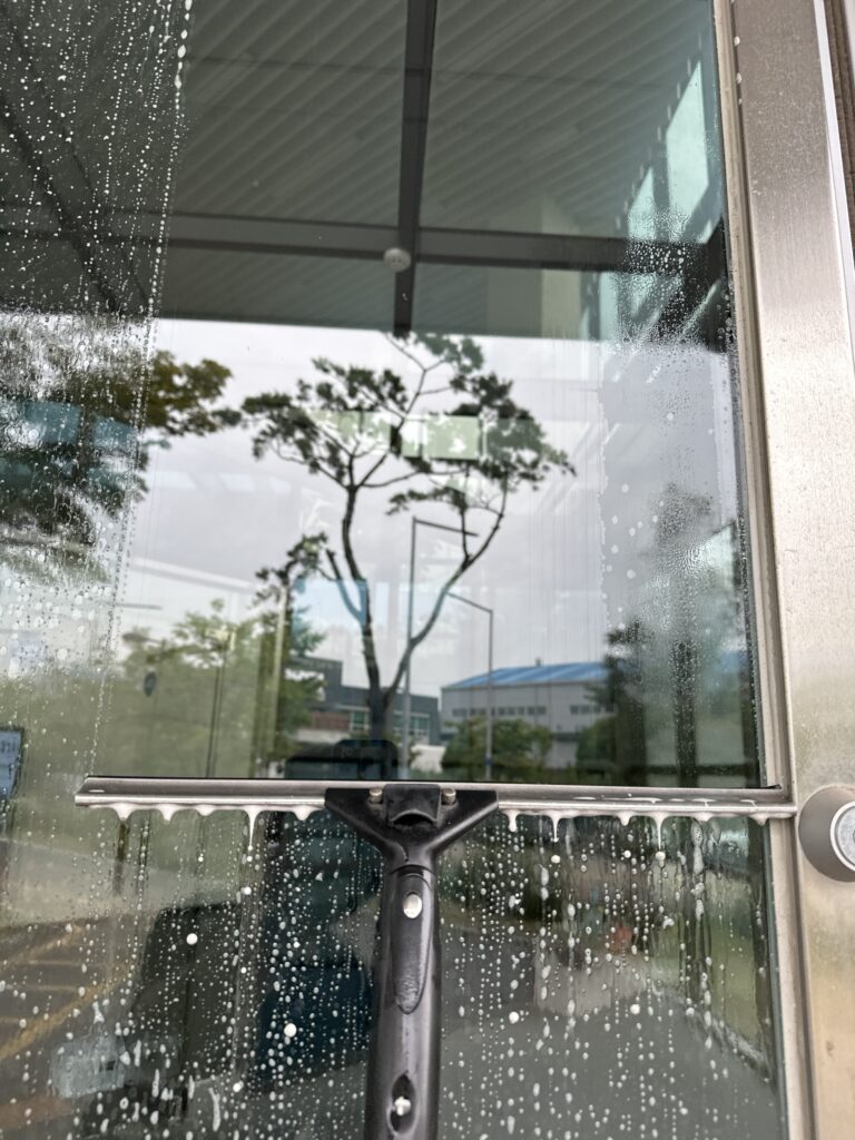 용인 사무실청소 유리창