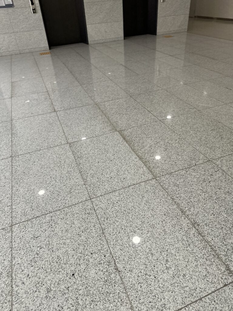 구로 사무실청소 바닥