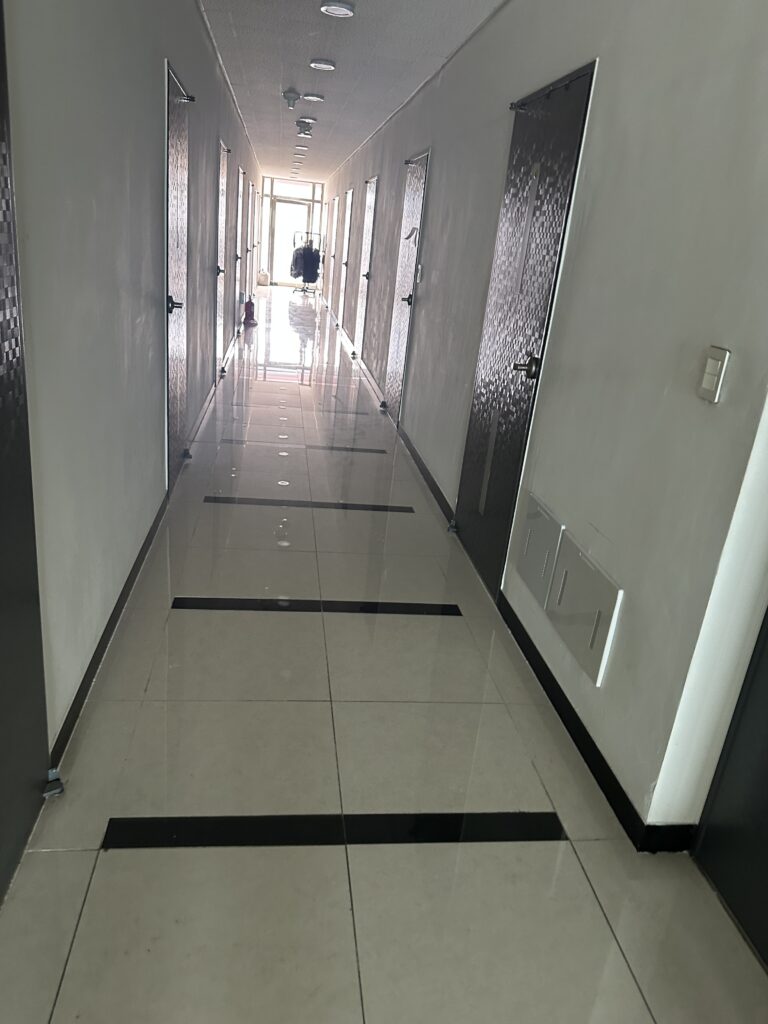 분당 사무실청소 복도