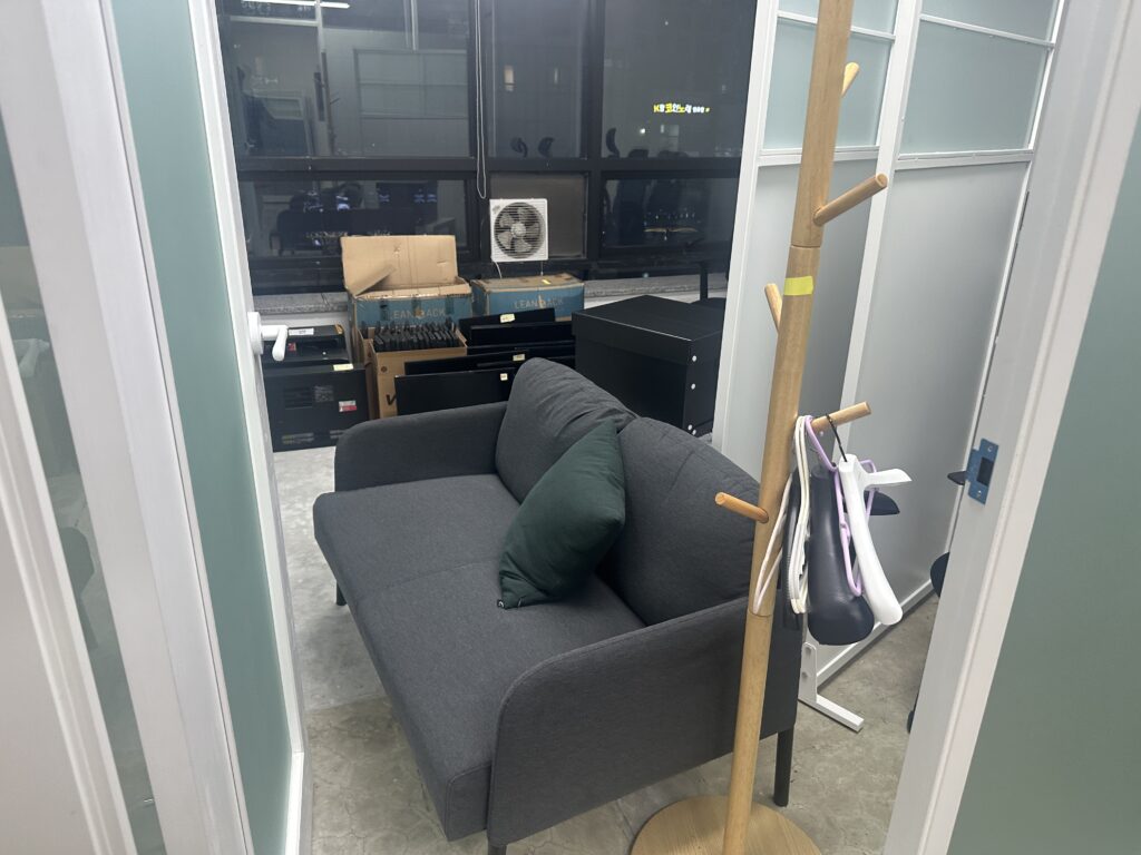 강남 사무실청소 사무실내부