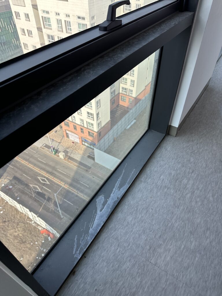 창원 사무실청소 유리창