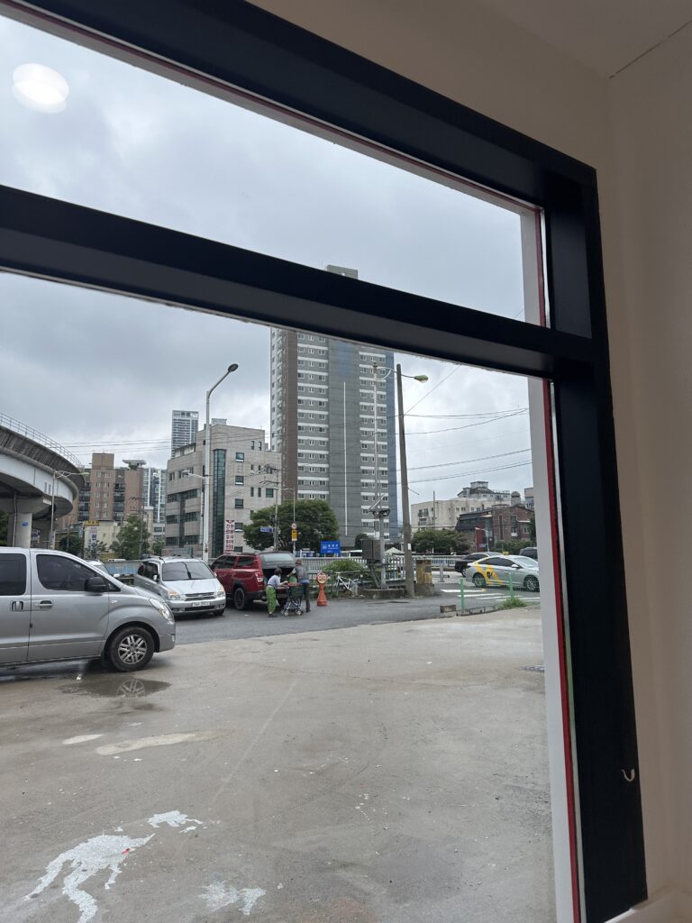 강릉 사무실청소 유리창