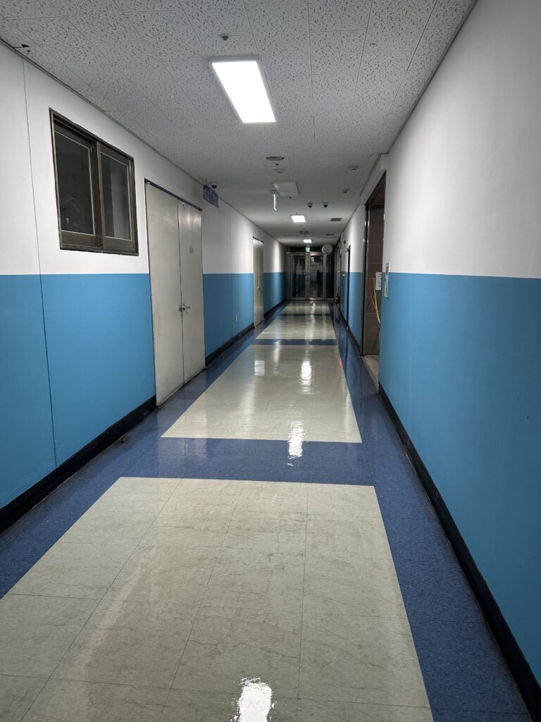 명동 사무실청소 바닥