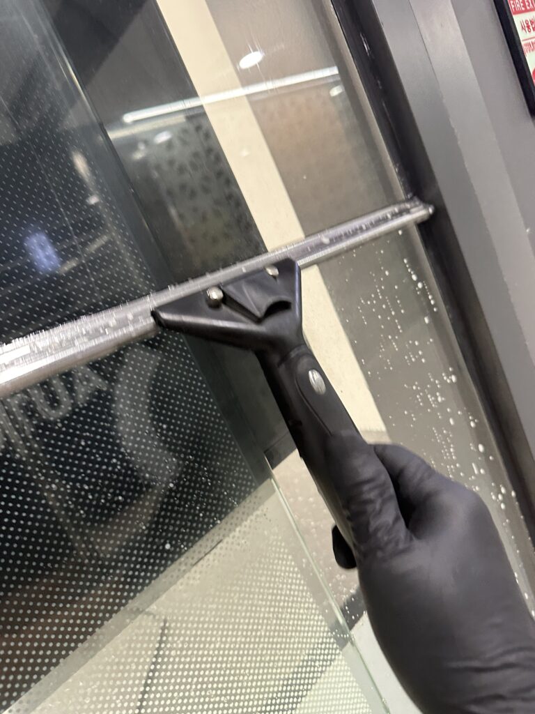 당산 사무실청소 유리창