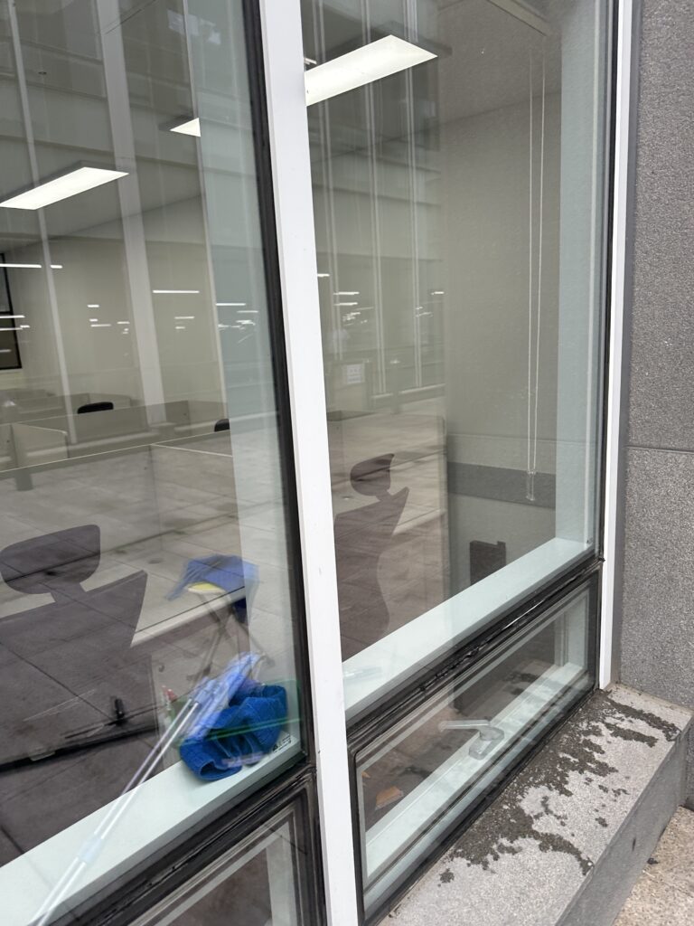 익산 사무실청소 유리창