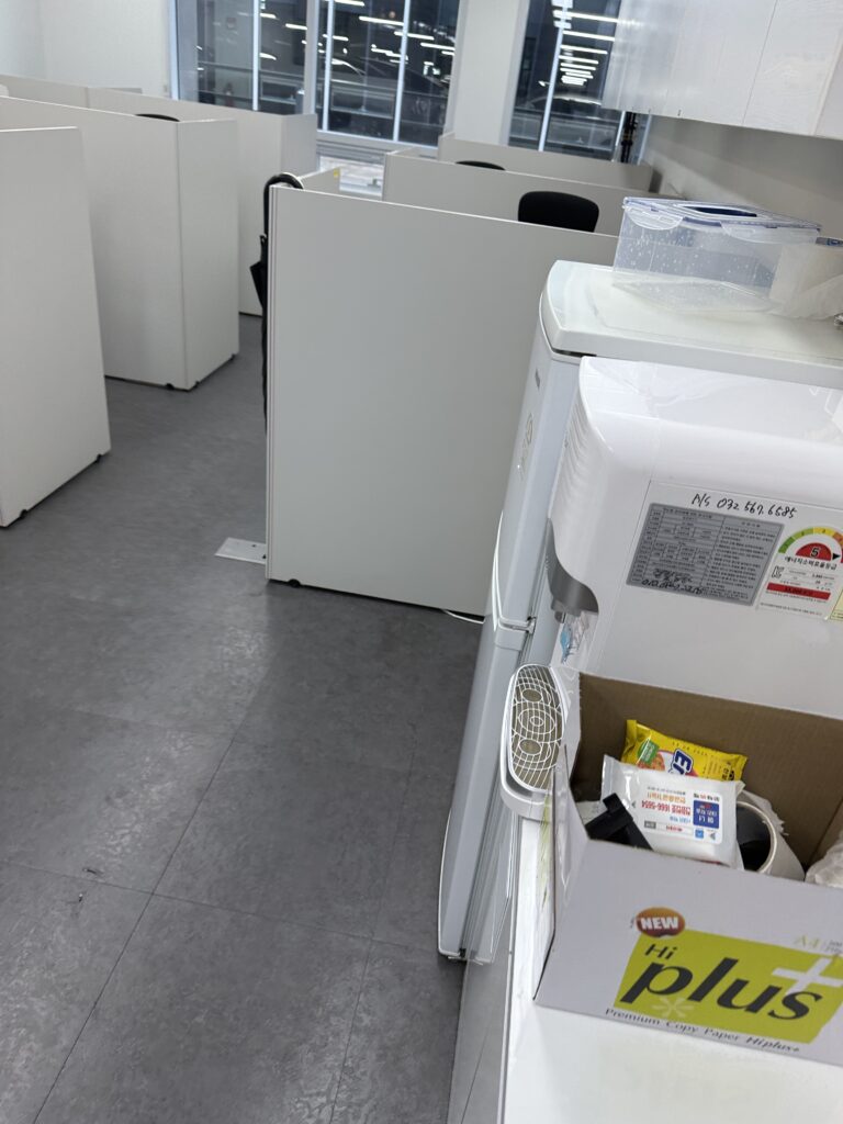청주 사무실청소 사무실내부