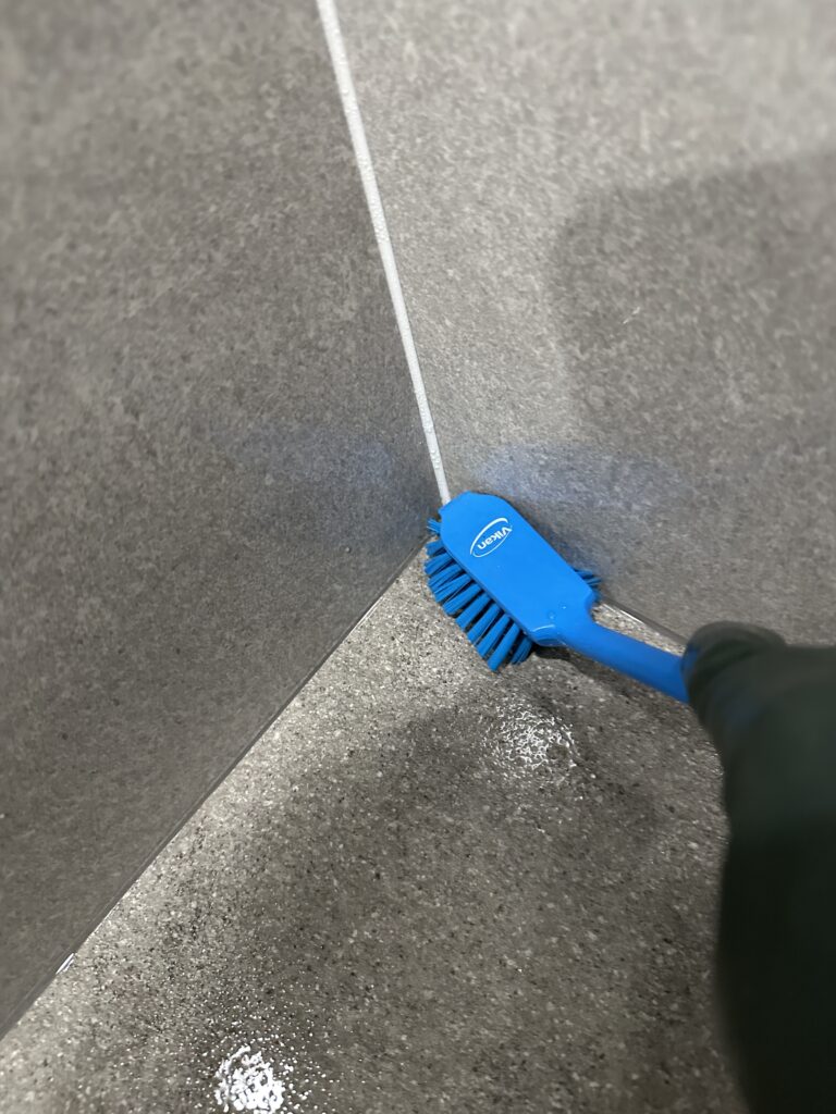 합정 사무실청소 틈새