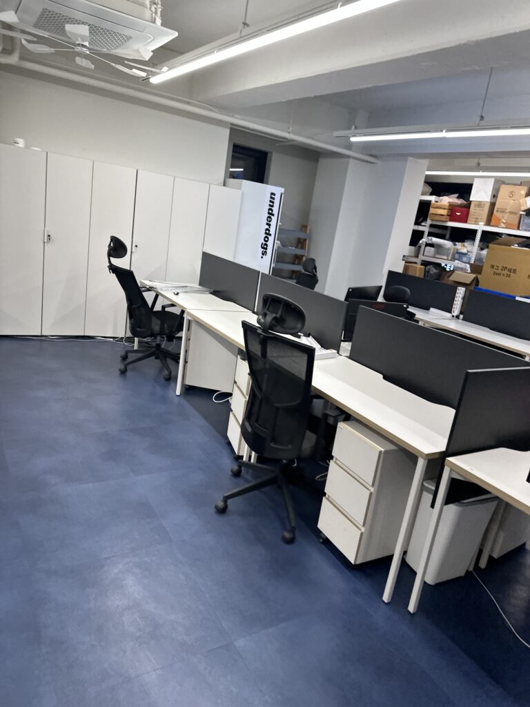 군포 사무실청소 사무실내부