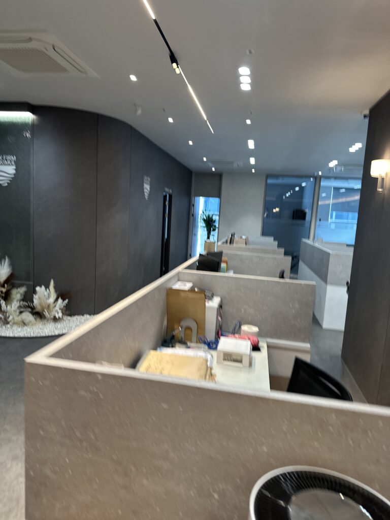 보령 사무실청소 사무실내부