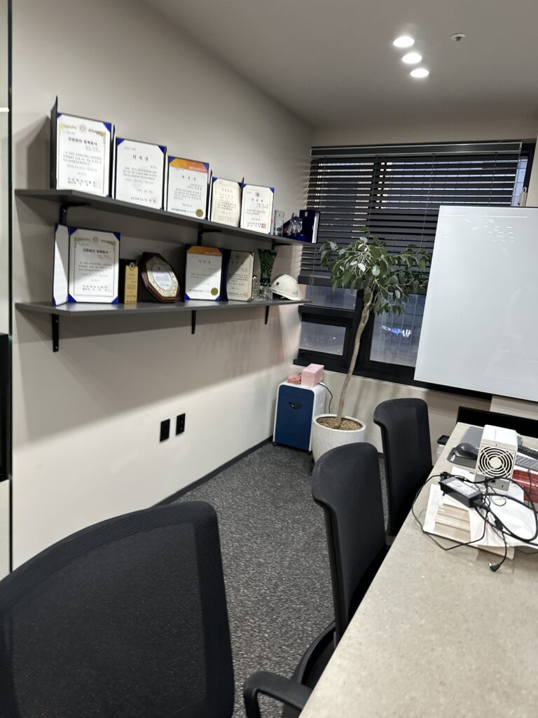 논현 사무실청소 사무실내부