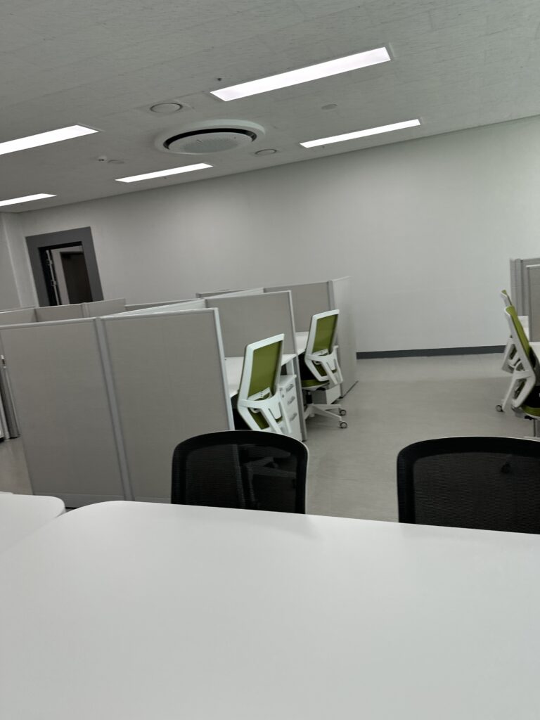 범계 사무실청소 사무실내부