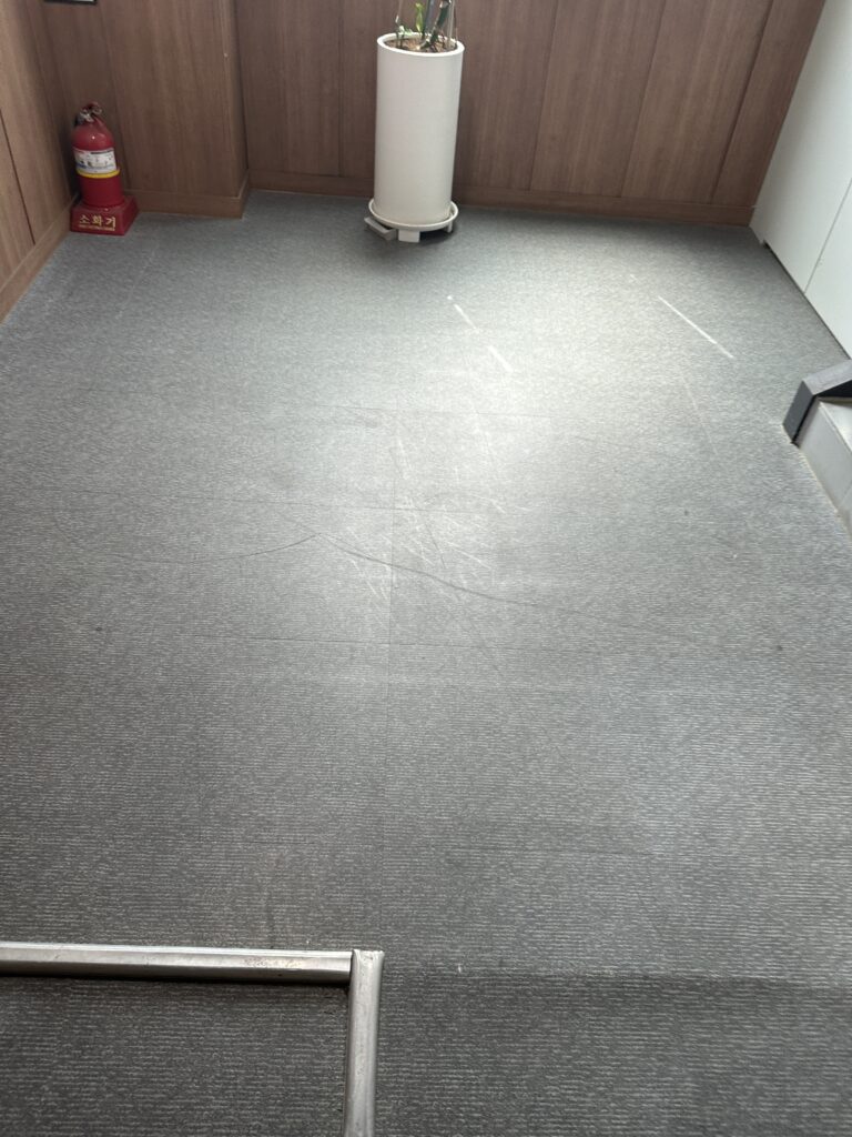 논현 사무실청소 바닥