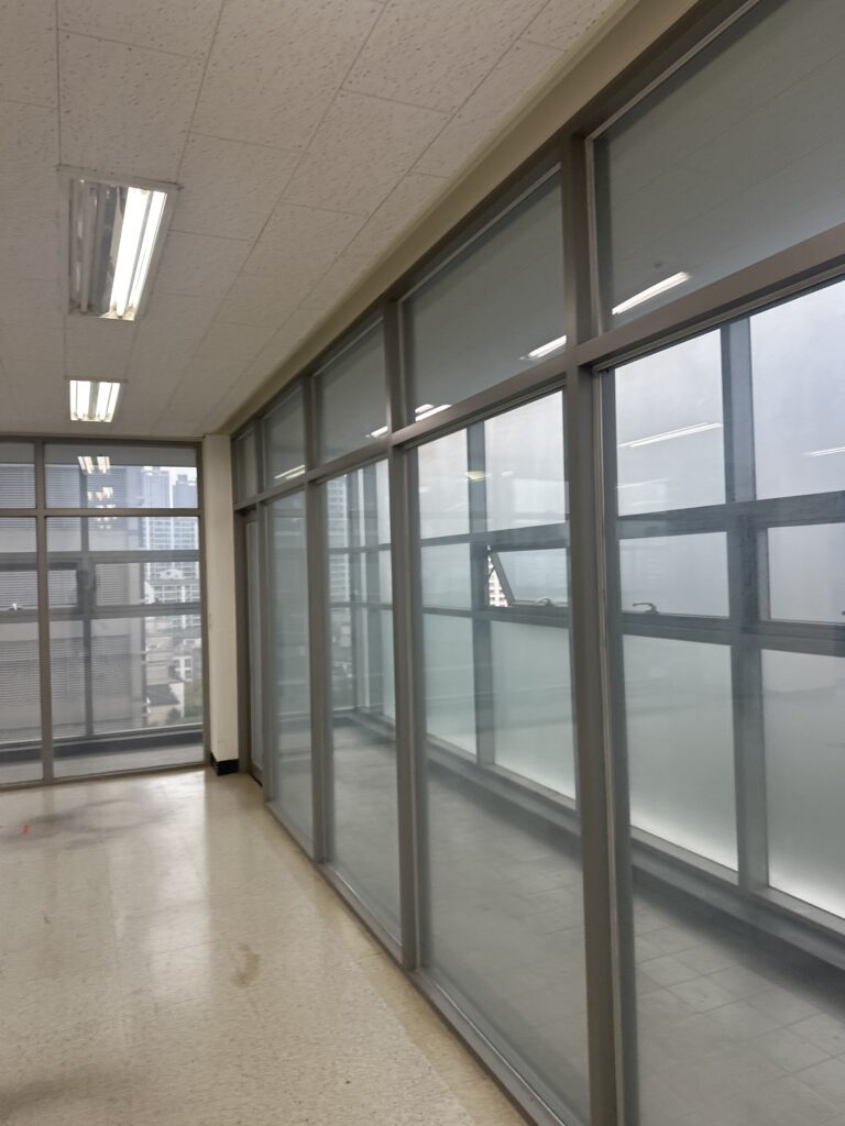 화성 사무실청소 유리창