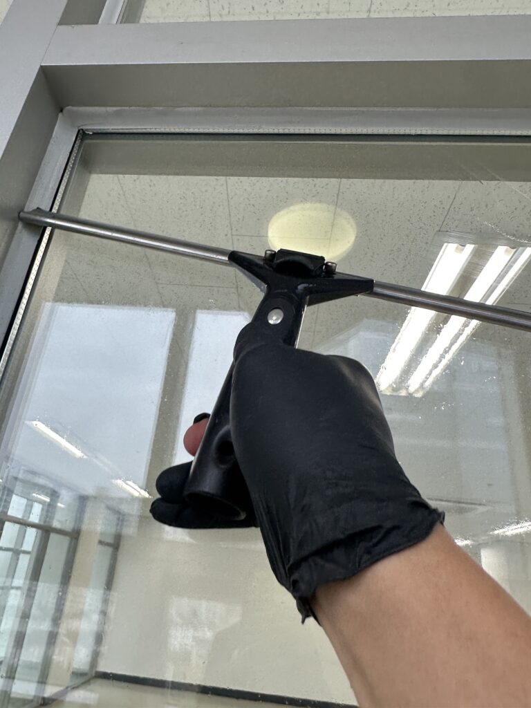 청주 사무실청소 유리창