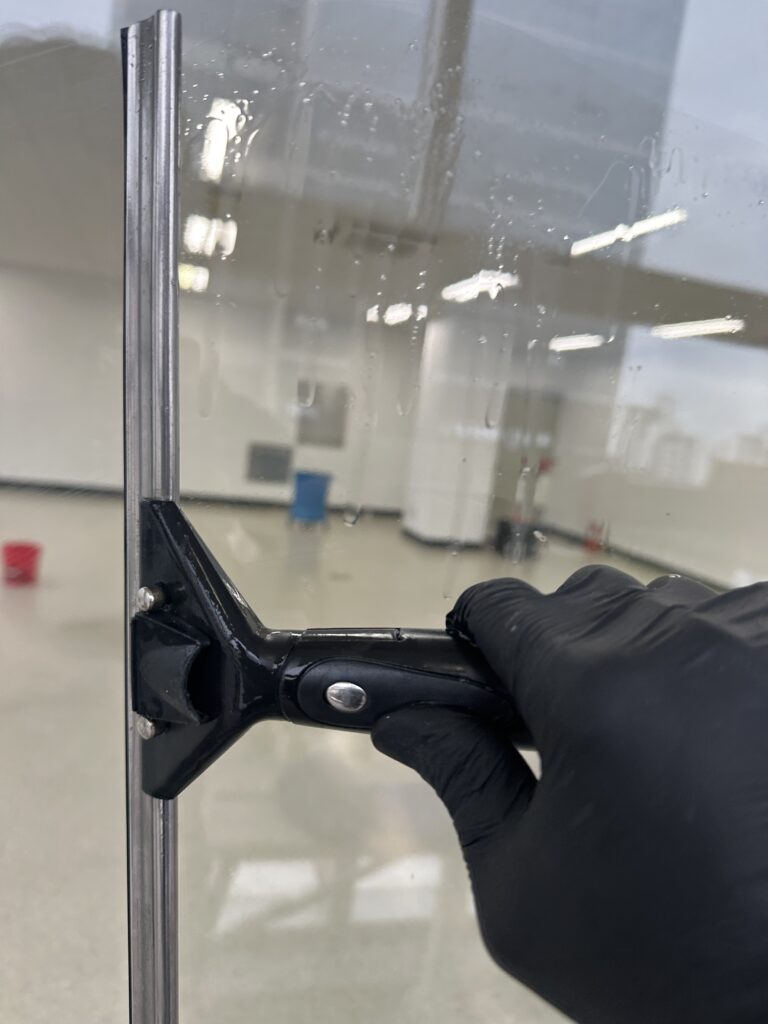 아산 사무실청소 유리창