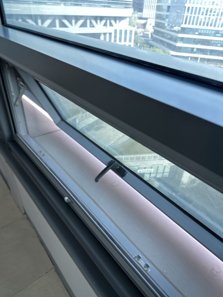 강릉 사무실청소 유리창