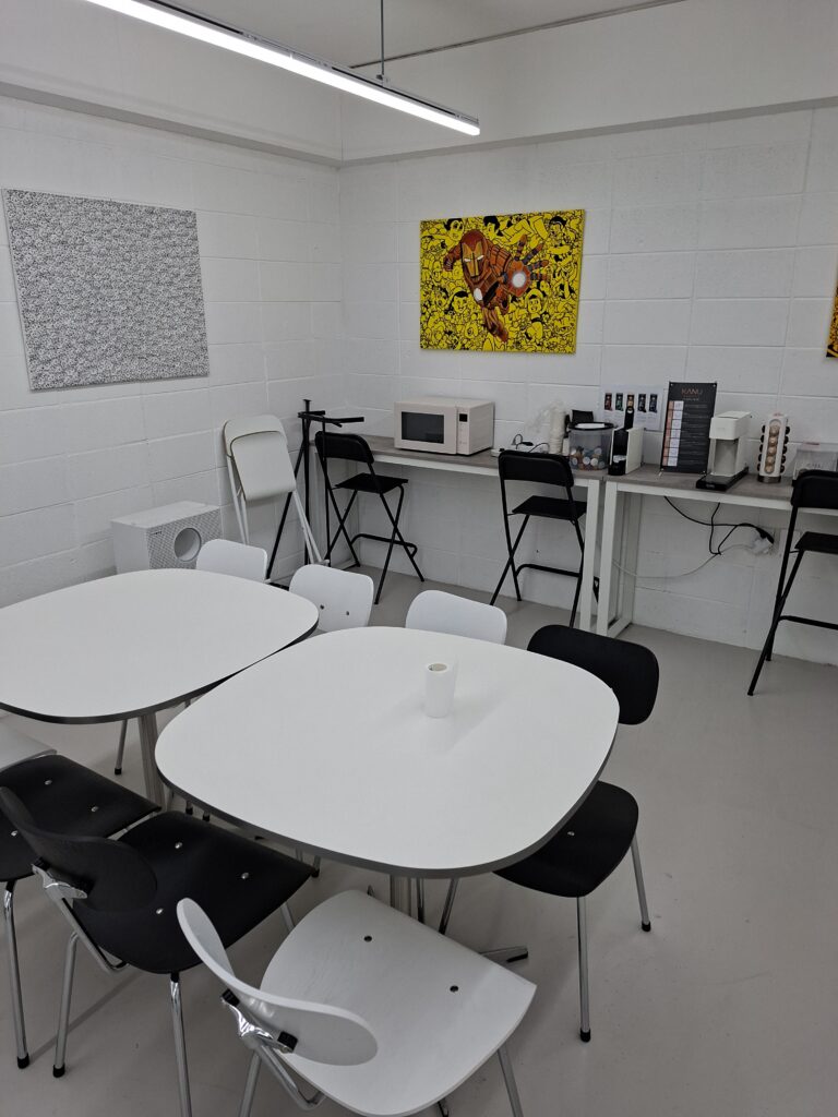 명동 사무실청소 휴게실