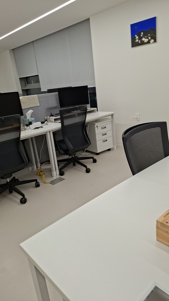 논현 사무실청소 사무실내부